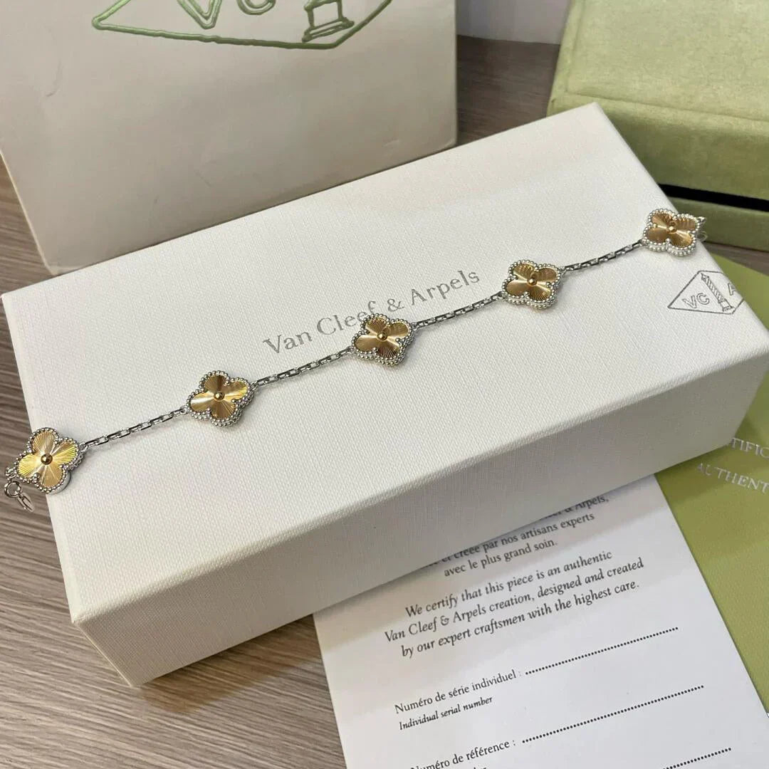 [Lumi Jewelry]CLOVER 5 MOTIFS CHRISTMAS LIMITED EDITION BRACELET