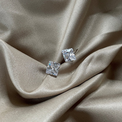 [Lumi Jewelry]Stylish Shiny Square Center Stone Stud Earrings