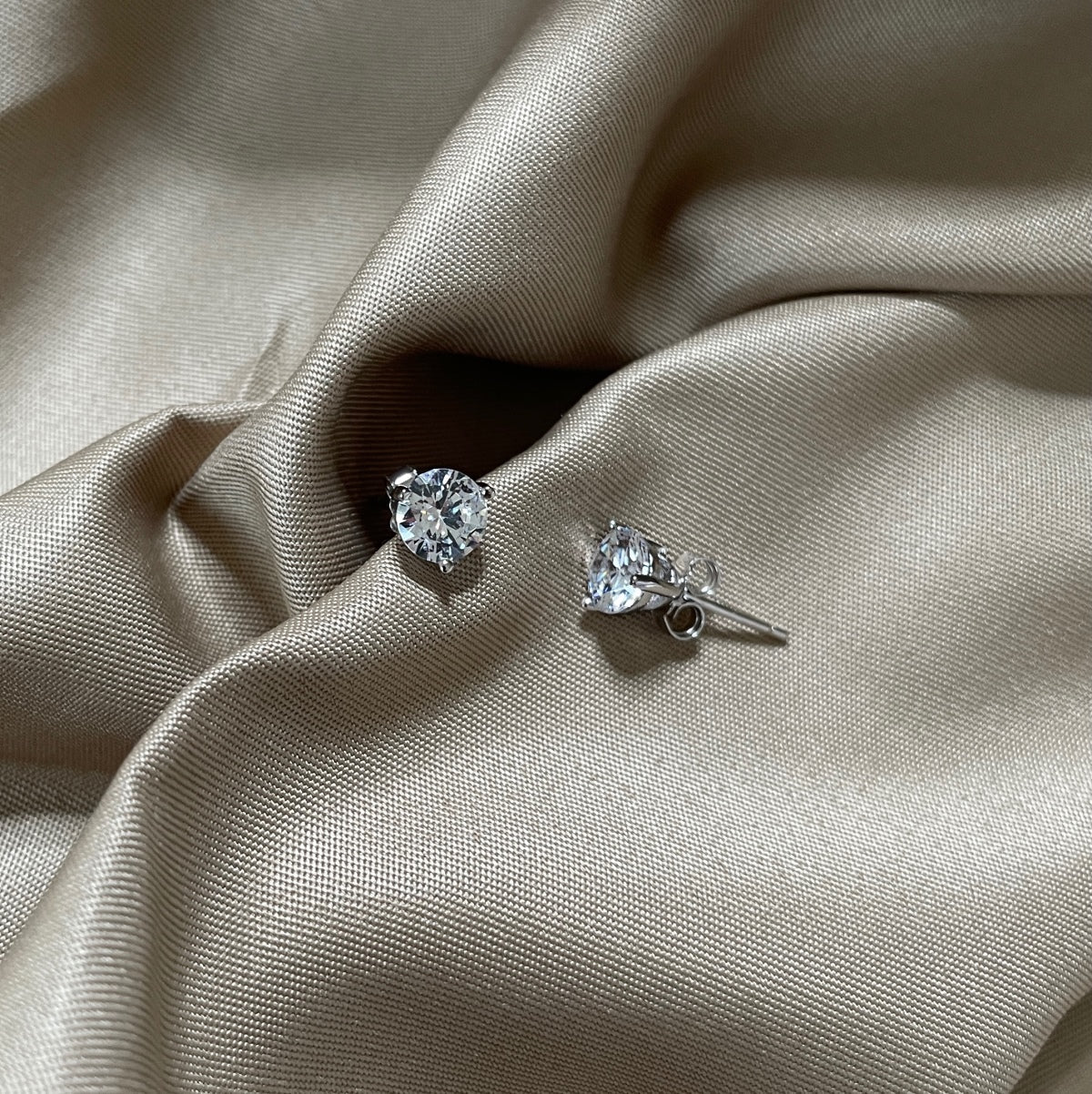 [Lumi Jewelry]Dainty Round Shape Earrings