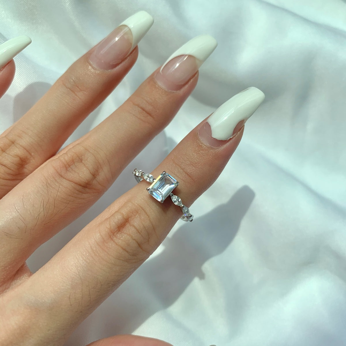 [Lumi Jewelry]1.0 Carat Dainty Resplendent Radiant Cut Daily Ring