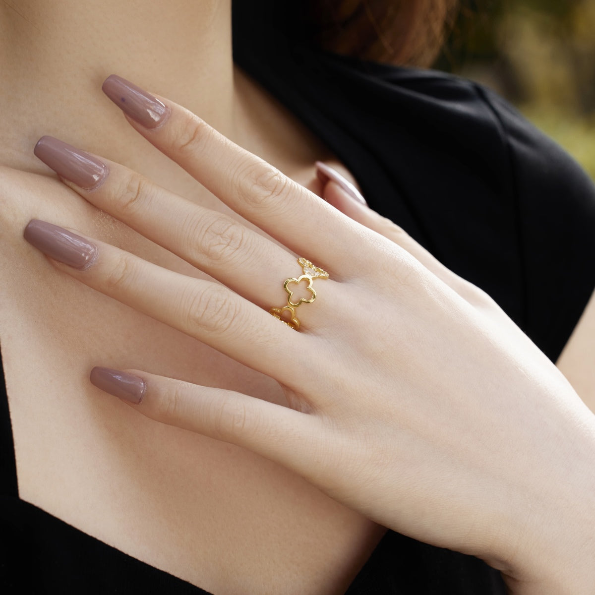 [Lumi Jewelry]Hollow Design Four-Leaf Clover Flower Shape Ring