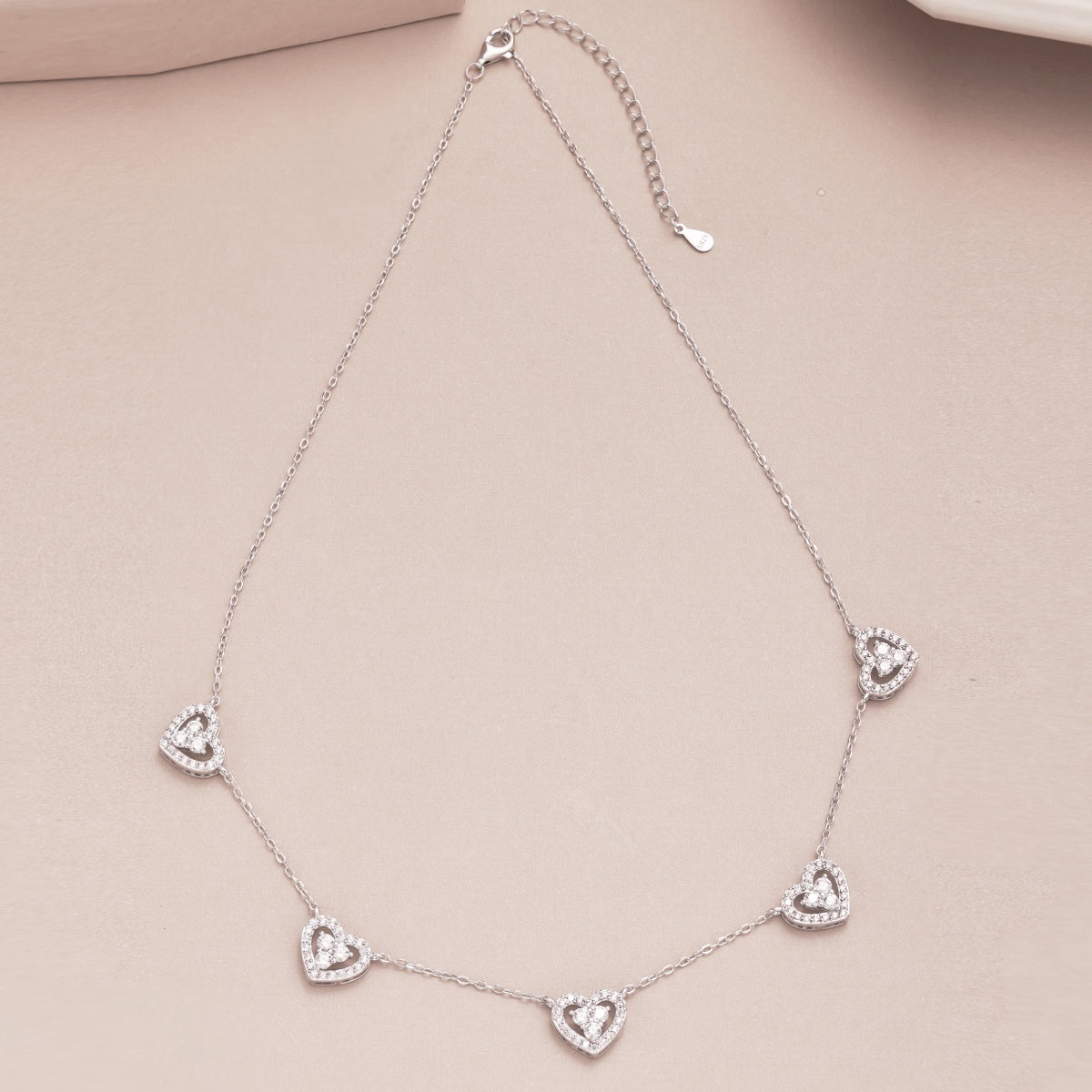 [Lumi Jewelry]Sparkling Five Heart Necklace