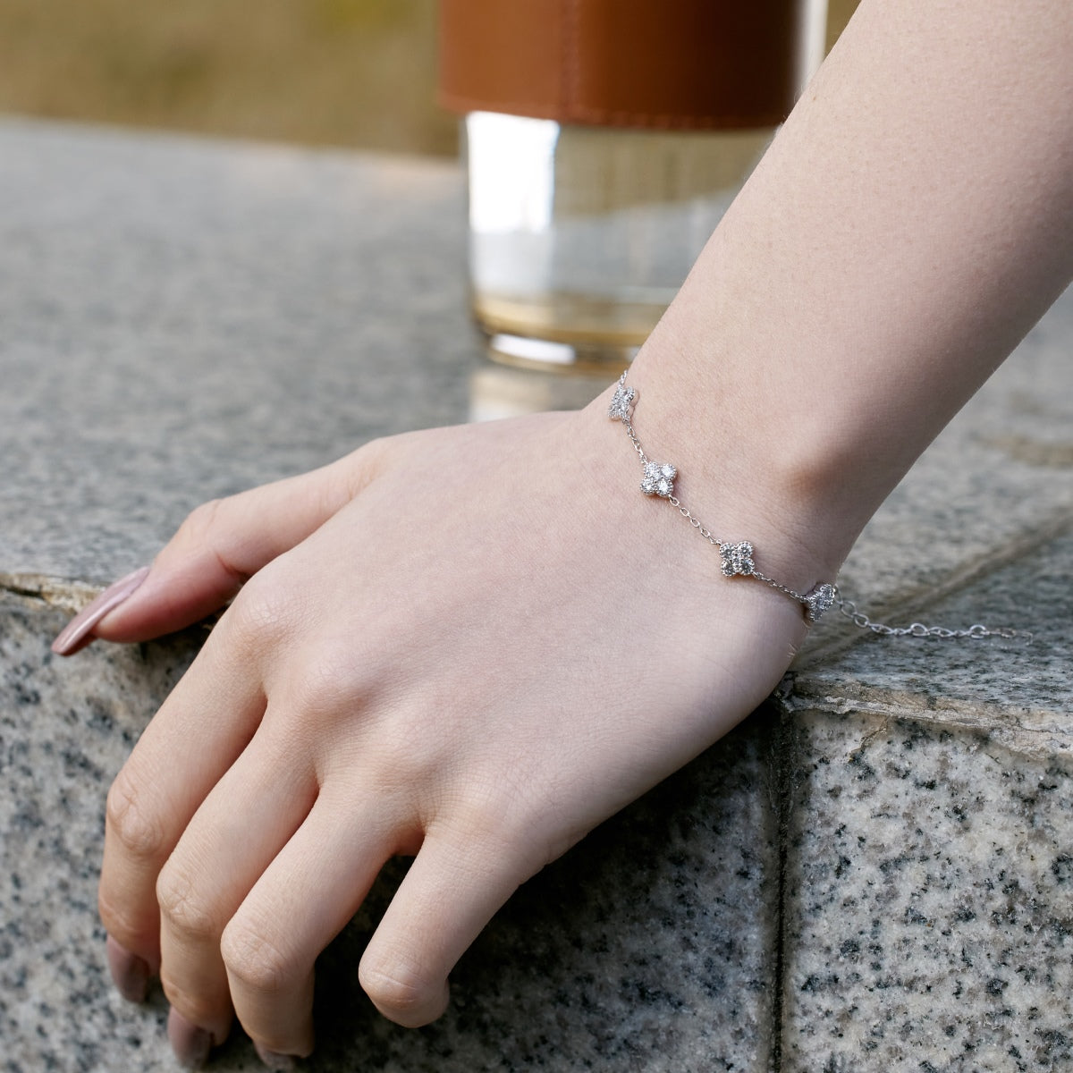 [Lumi Jewelry]Four-Leaf Clover Hollow Butterfly Bracelet