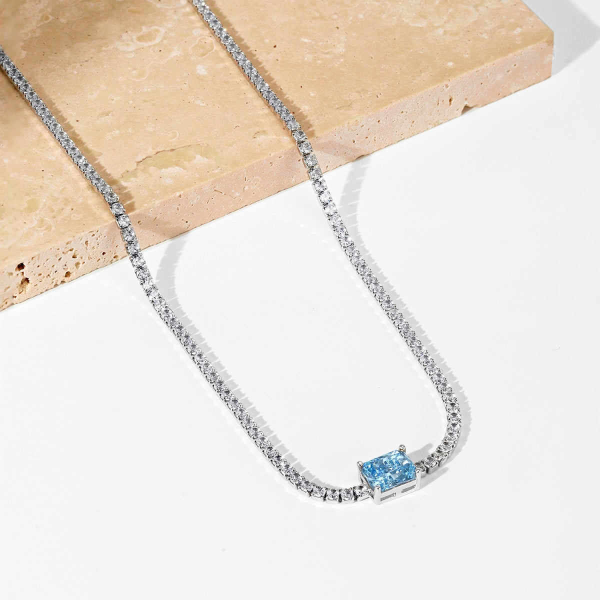[Lumi Jewelry]2.0 carat Ornate Emerald Cut Necklace
