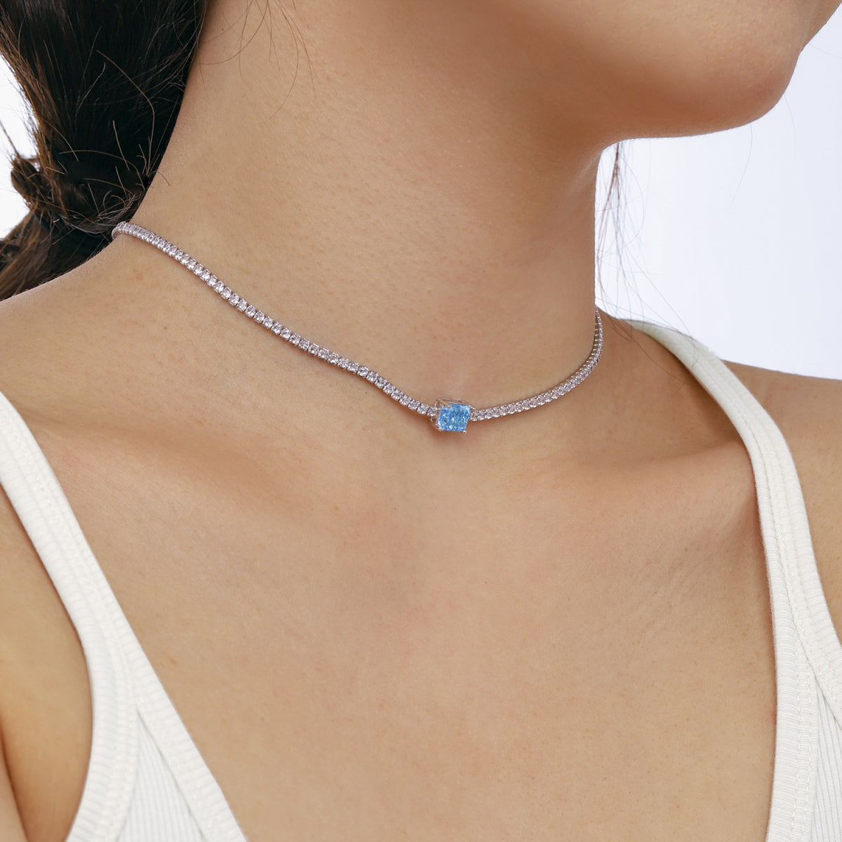 [Lumi Jewelry]2.0 carat Ornate Emerald Cut Necklace