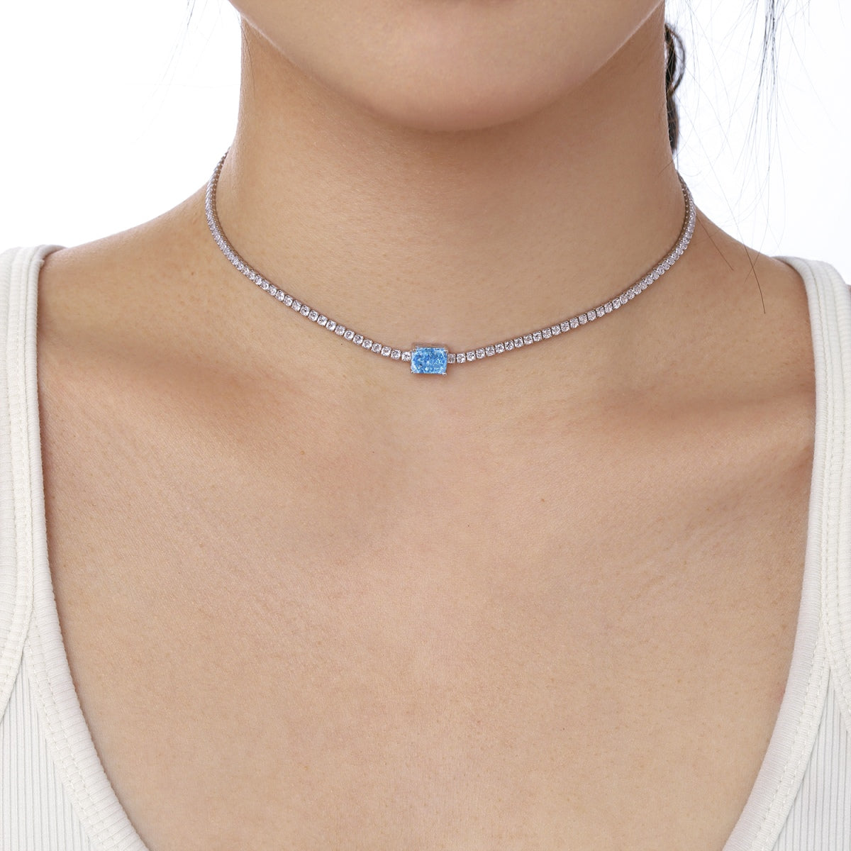 [Lumi Jewelry]2.0 carat Ornate Emerald Cut Necklace