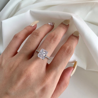 [Lumi Jewelry]4.0 Carat Luxurious Engagement Ring