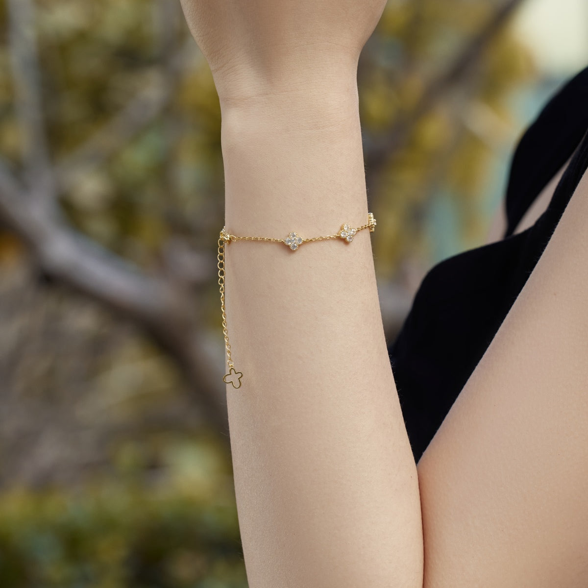 [Lumi Jewelry]Four-Leaf Clover Hollow Butterfly Bracelet