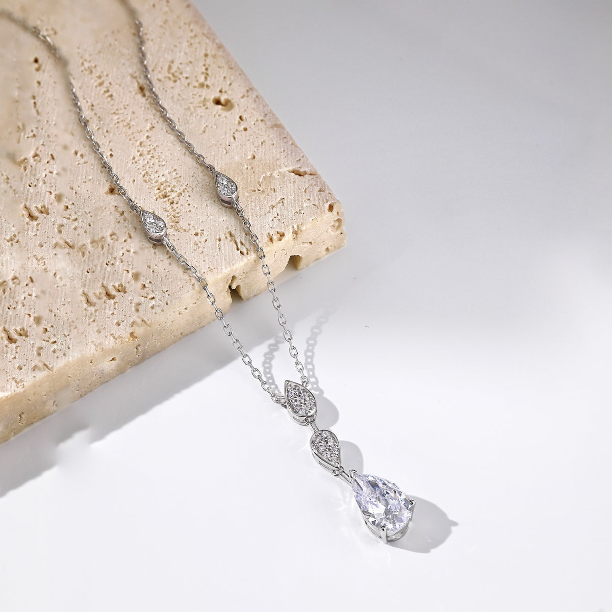 [Lumi Jewelry]Dazzling Pear Cut Necklace