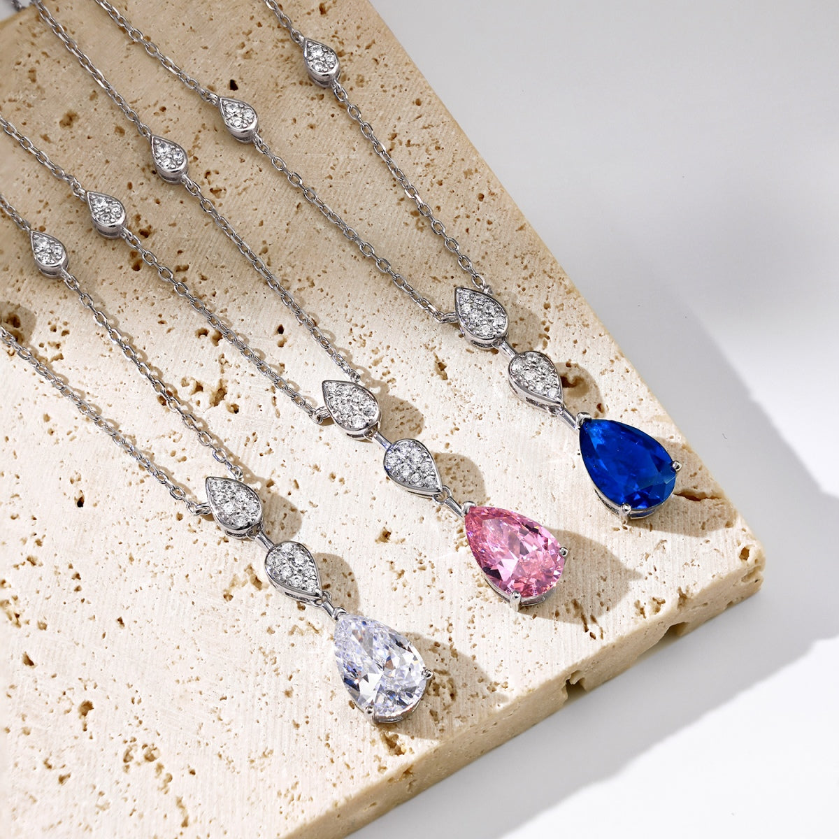 [Lumi Jewelry]Dazzling Pear Cut Necklace