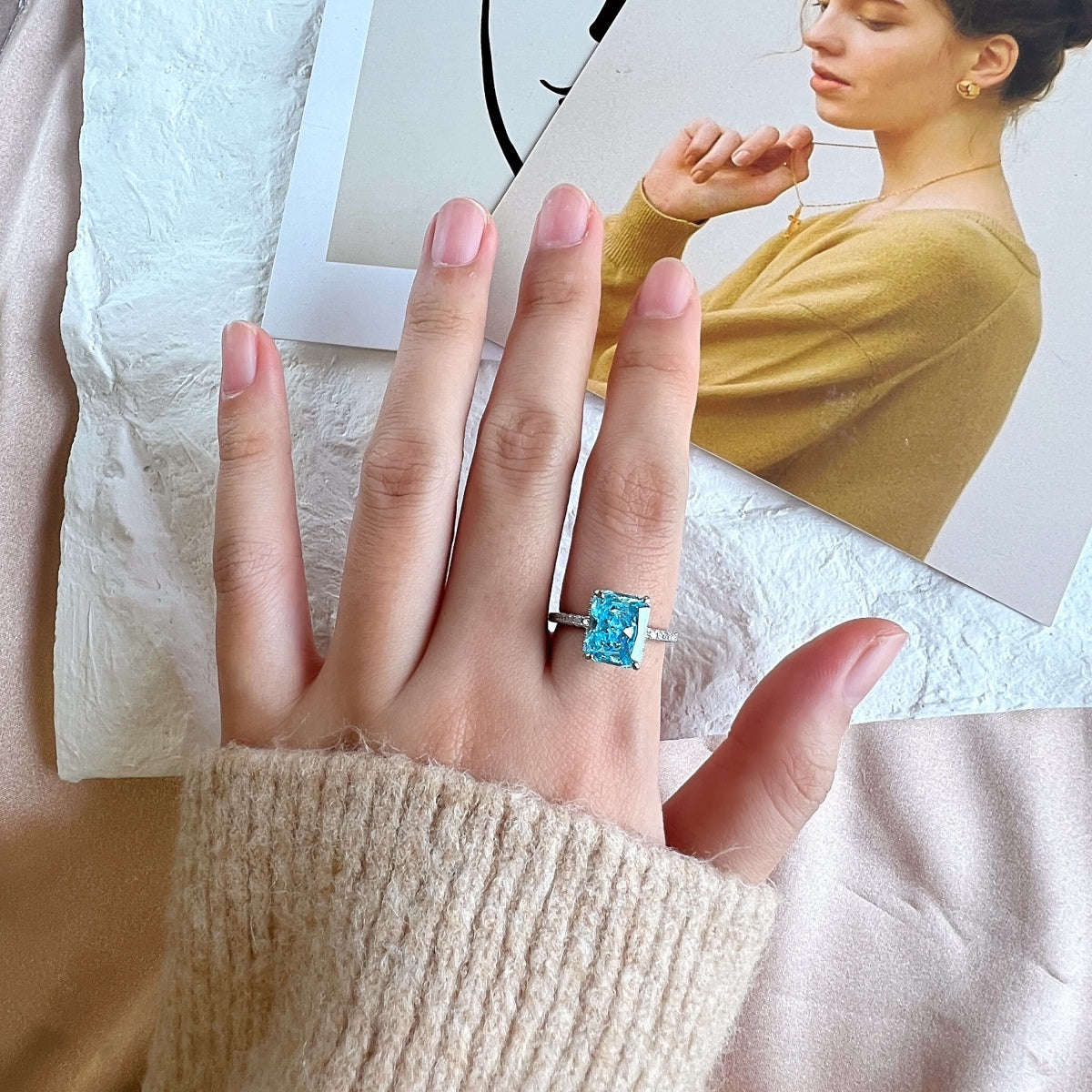 [Lumi Jewelry]4.0 Carat Luxurious Engagement Ring