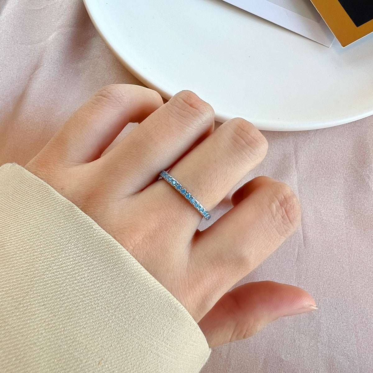 [Lumi Jewelry]Delicate Sparkling Round Cut Daily Ring