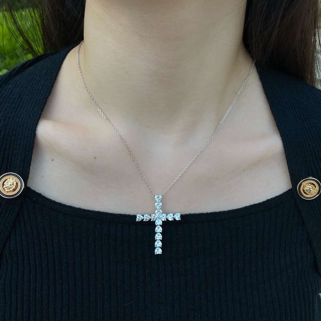 [Lumi Jewelry]Radiant Cross Shape Necklace