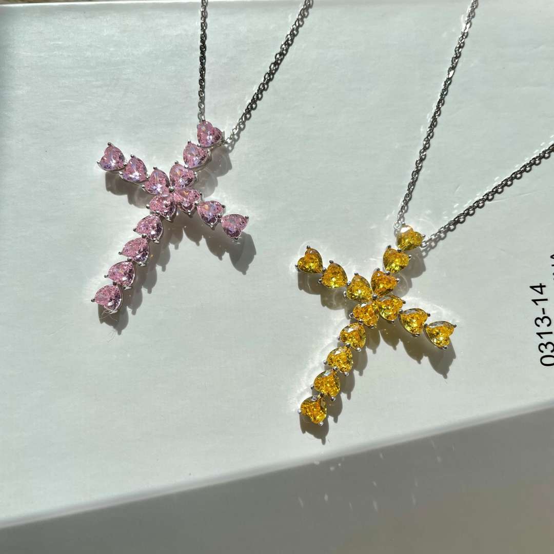 [Lumi Jewelry]Radiant Cross Shape Necklace