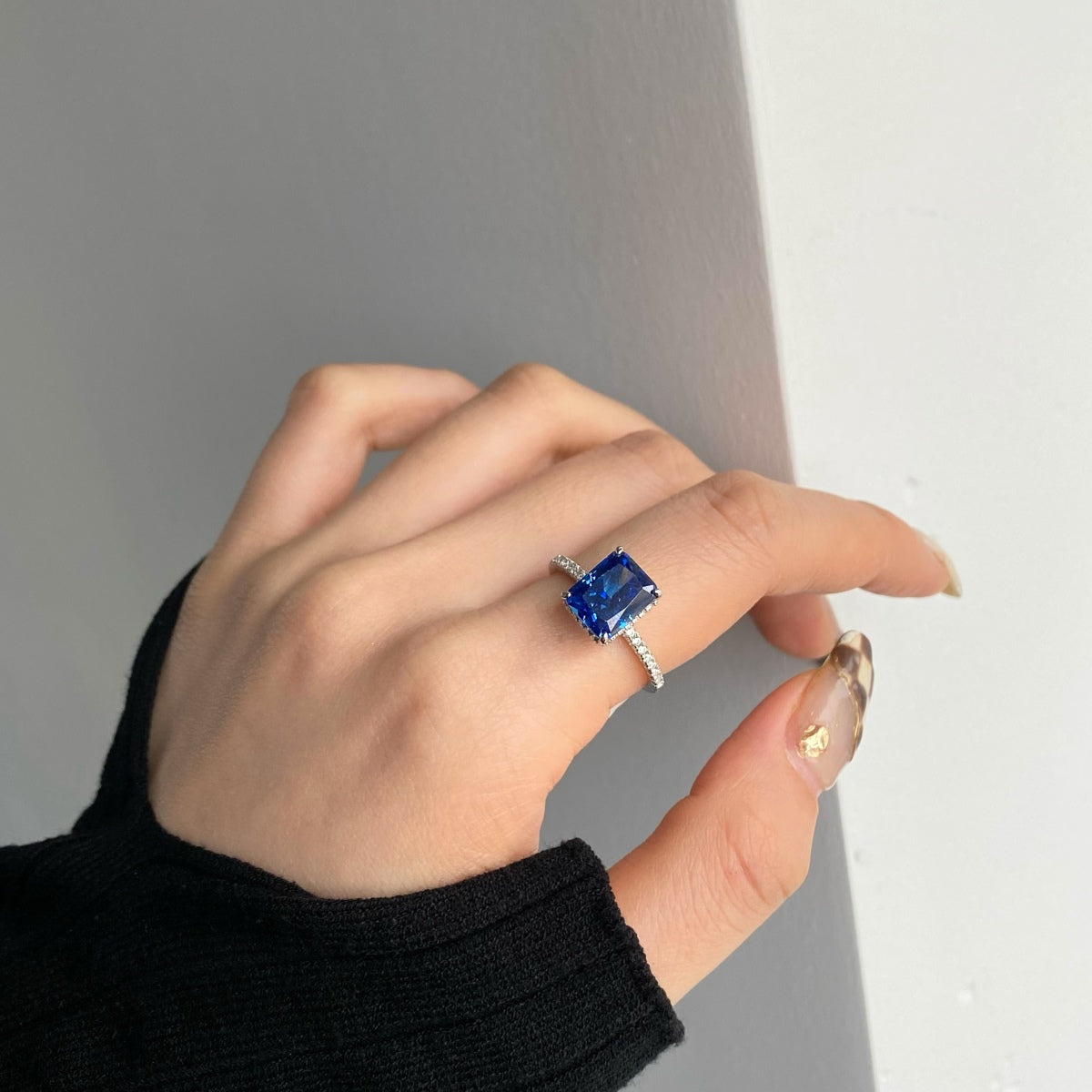 [Lumi Jewelry]4.0 Carat Luxurious Engagement Ring