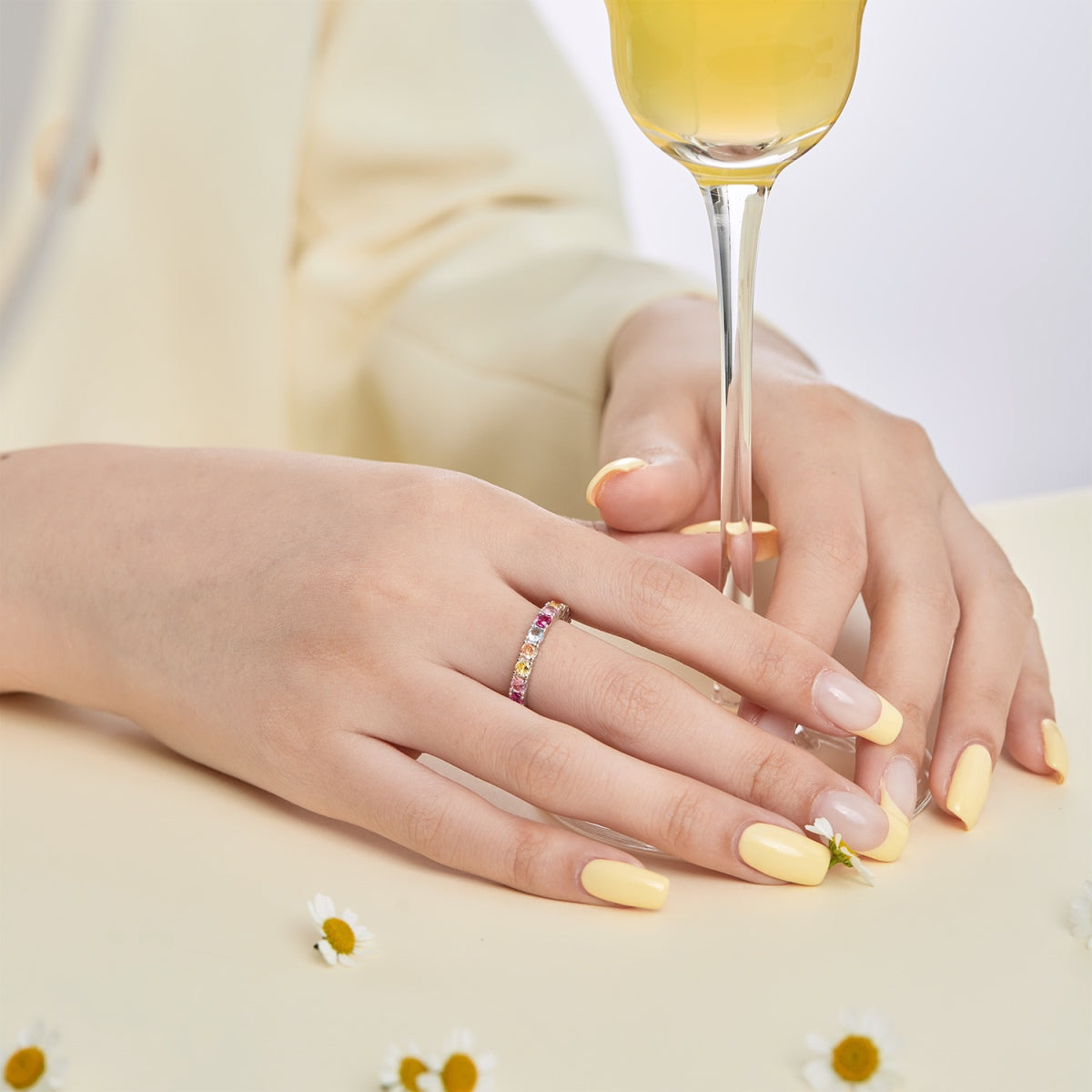 [Lumi Jewelry]Dazzling Lustrous Round Cut Tennis Ring
