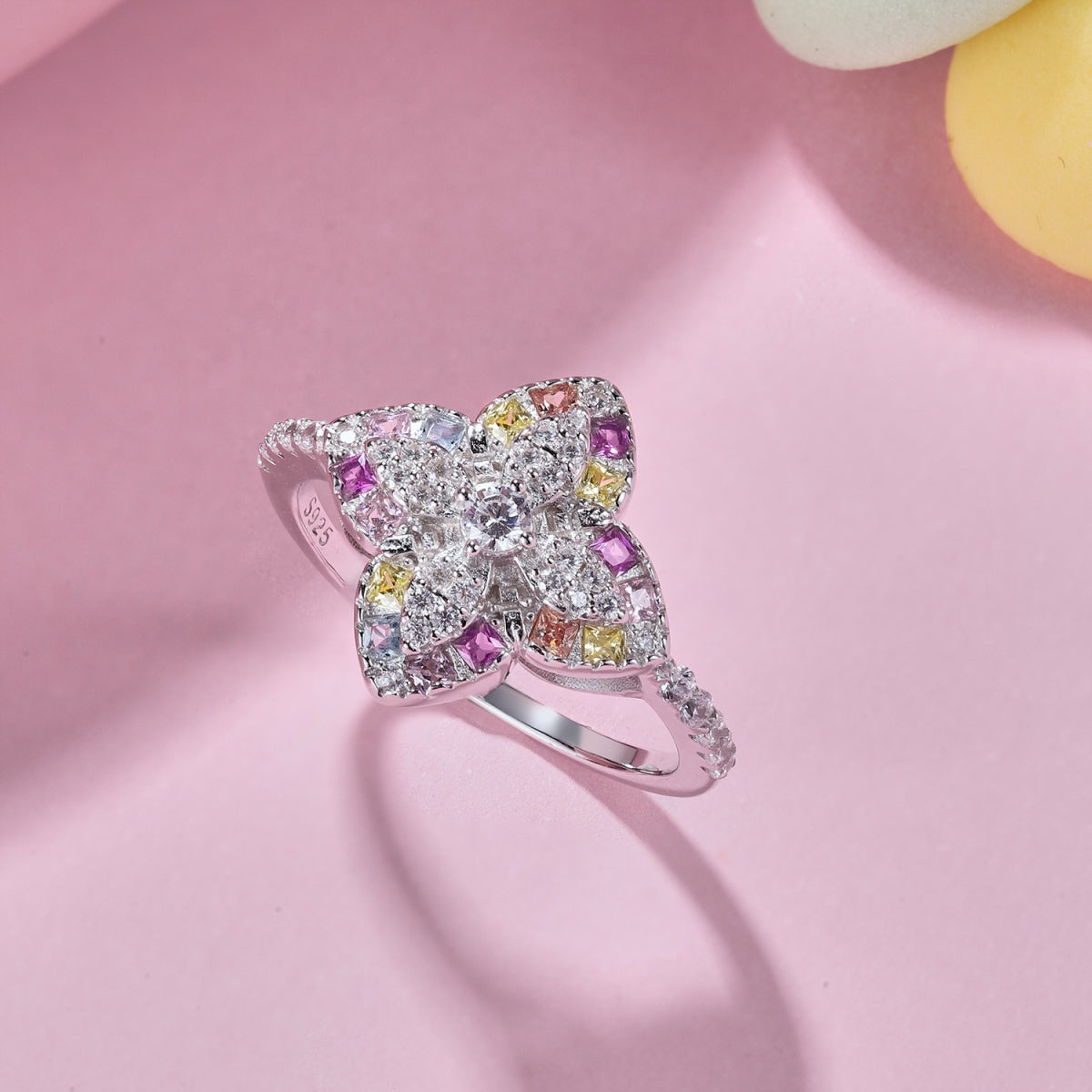 [Lumi Jewelry]Luxurious Colorful Flower Shape Banquet Ring