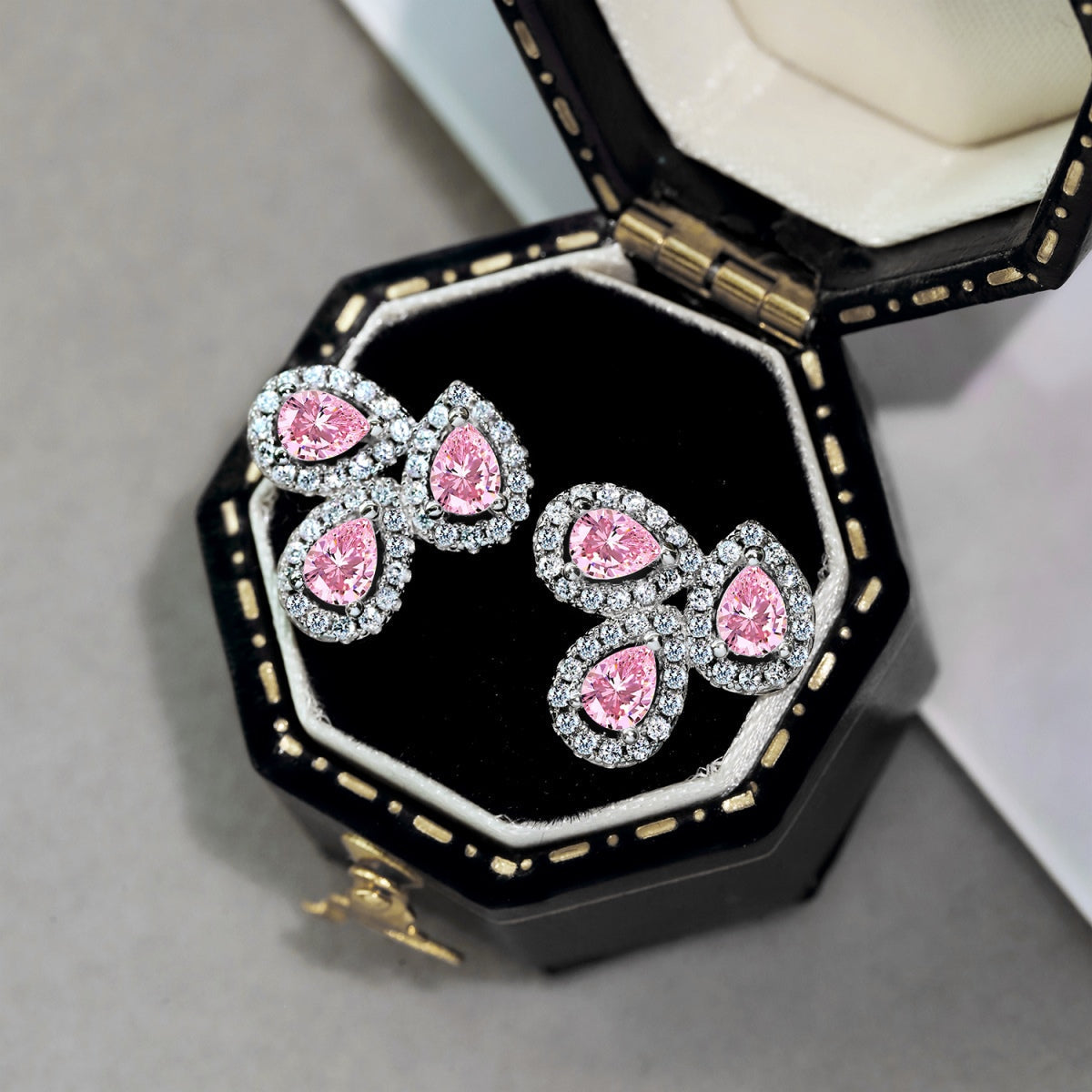 [Lumi Jewelry]Ornate Flower Shape Pear Cut Lover Earrings