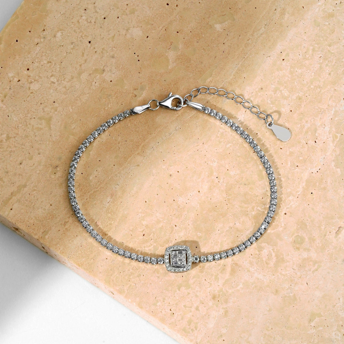 [Lumi Jewelry]Luxurious Dazzling Square Shape Banquet Bracelet