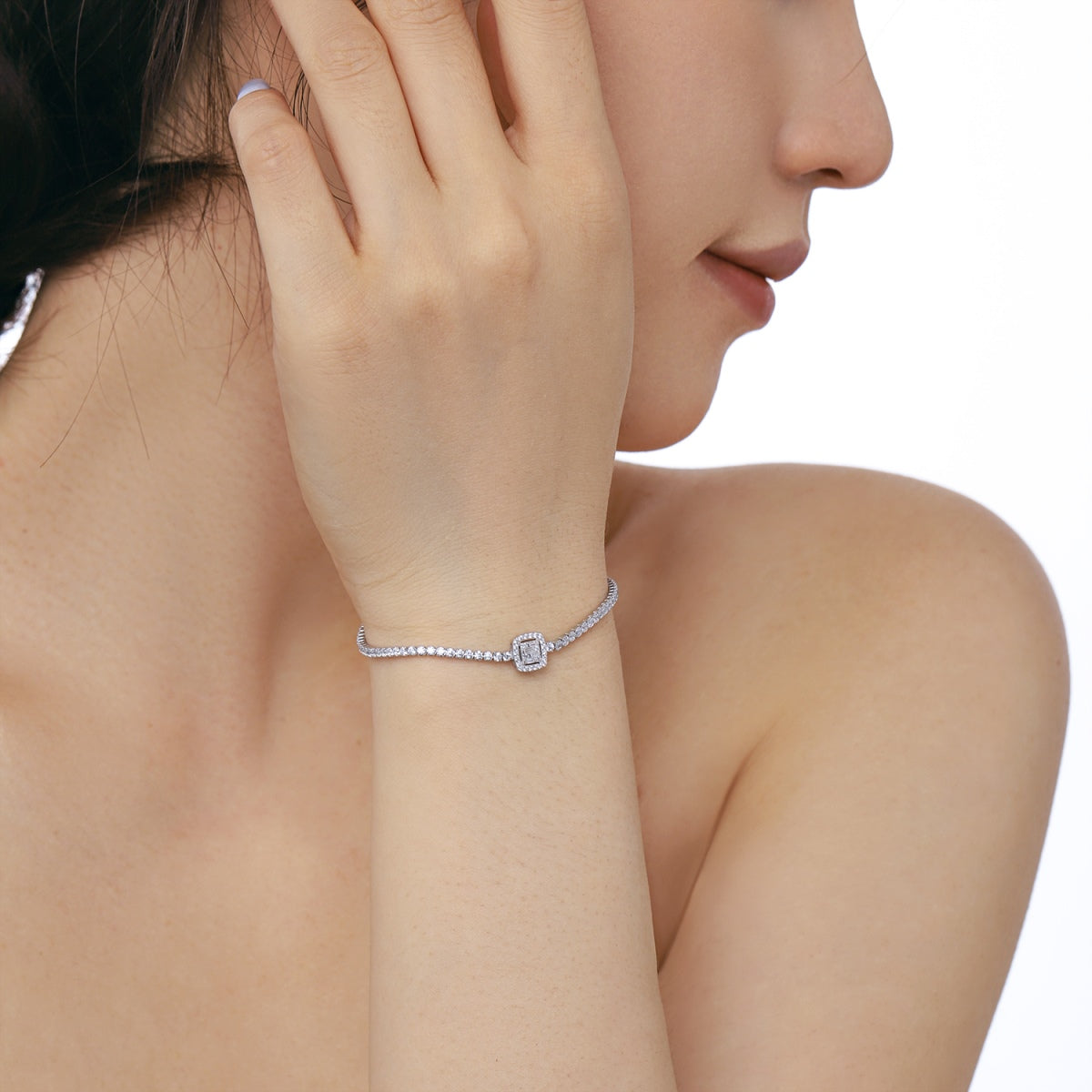 [Lumi Jewelry]Luxurious Dazzling Square Shape Banquet Bracelet