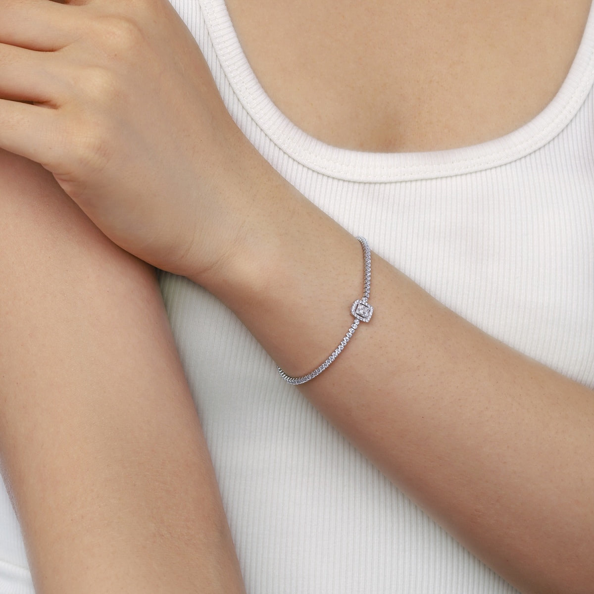 [Lumi Jewelry]Luxurious Dazzling Square Shape Banquet Bracelet