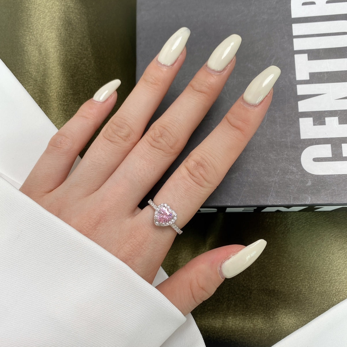 [Lumi Jewelry]Eternity Splashy Romantic Heart Shape Lover Ring