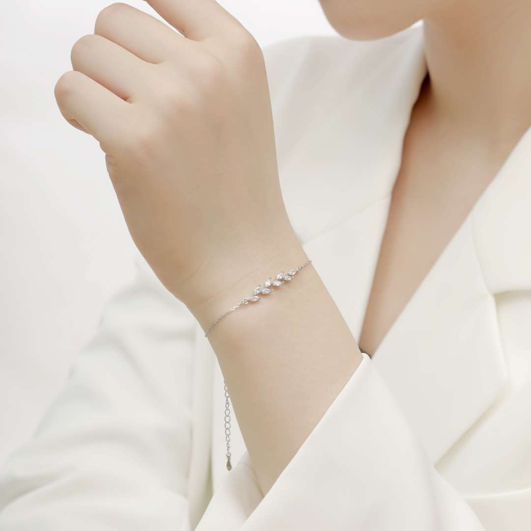 [Lumi Jewelry]Elegant Wheat Leaves Shape Bracelet