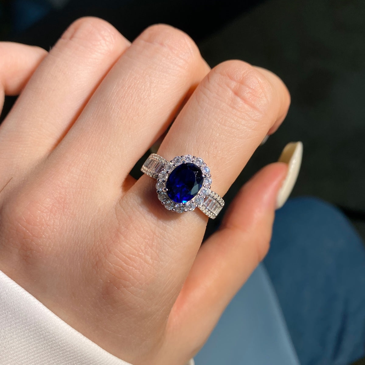 [Lumi Jewelry]1.5 Carat Dazzling Charming Oval Cut Banquet Ring