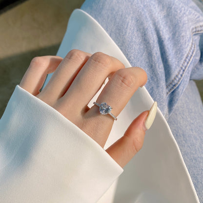 [Lumi Jewelry]2.0 Carat Dazzling Lustrous Heart Cut Lover Ring