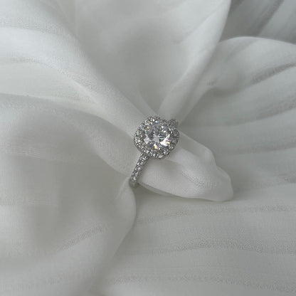 [Lumi Jewelry]Dazzling Resplendent Round Cut Wedding Ring