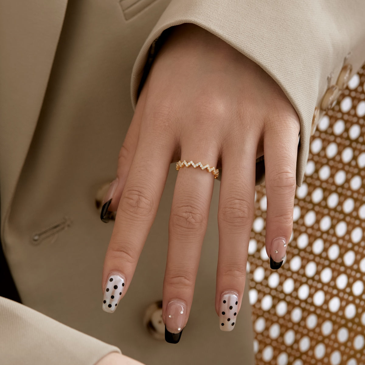 [Lumi Jewelry]Delicate Enchanting Wave Shape Daily Ring