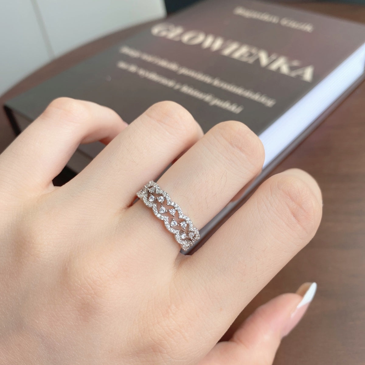 [Lumi Jewelry]Elegant Resplendent Round Shape Party Ring
