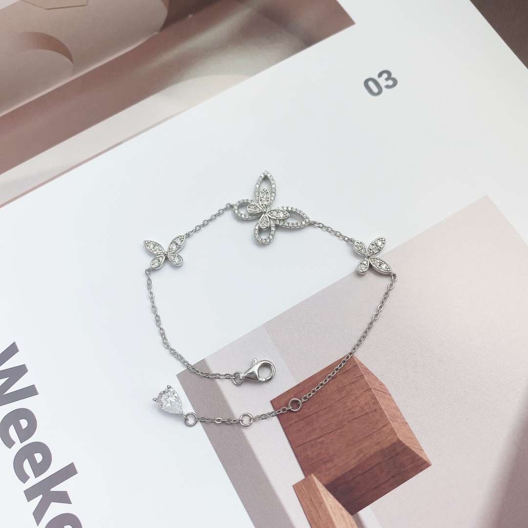 [Lumi Jewelry]Delicate Butterfly Pendant Bracelet