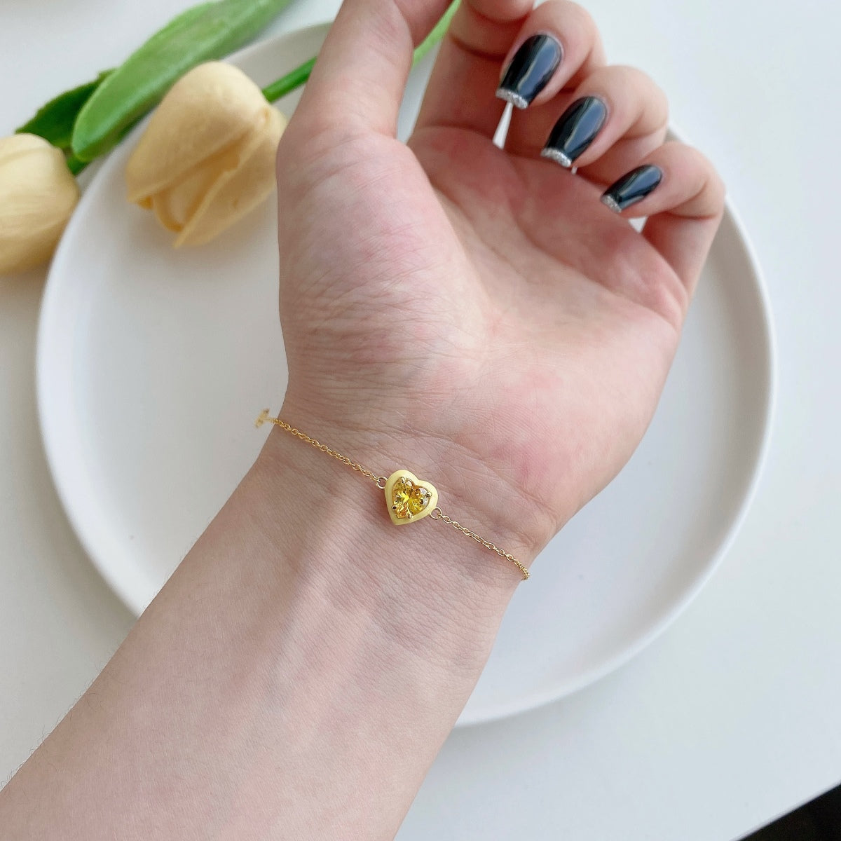 [Lumi Jewelry]Sparkling Romantic Heart Shape Lover Bracelet