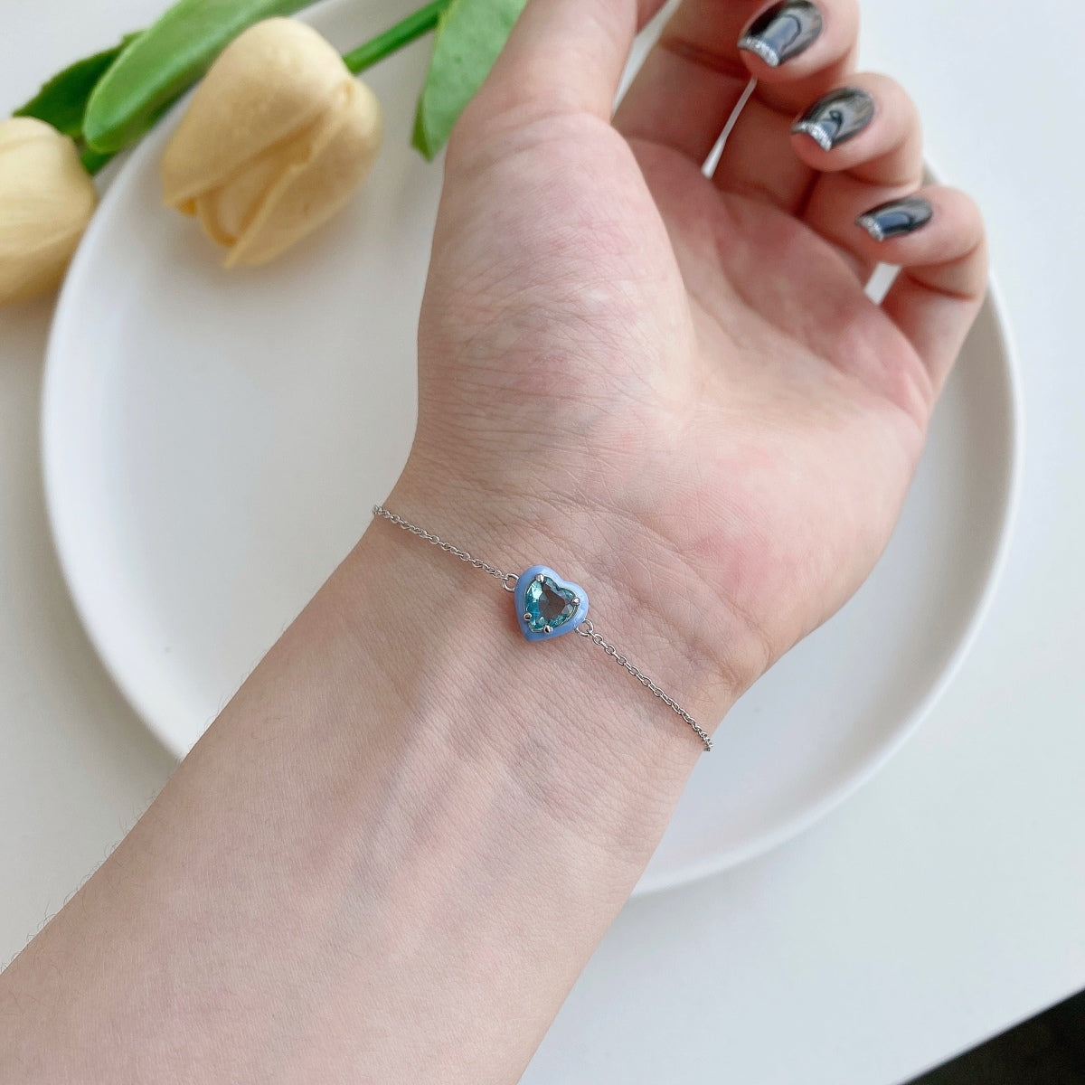[Lumi Jewelry]Sparkling Romantic Heart Shape Lover Bracelet