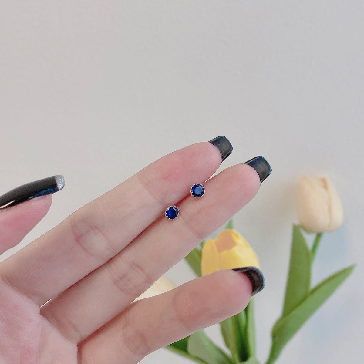 [Lumi Jewelry]Sparkling Colorful Round Shape Earrings