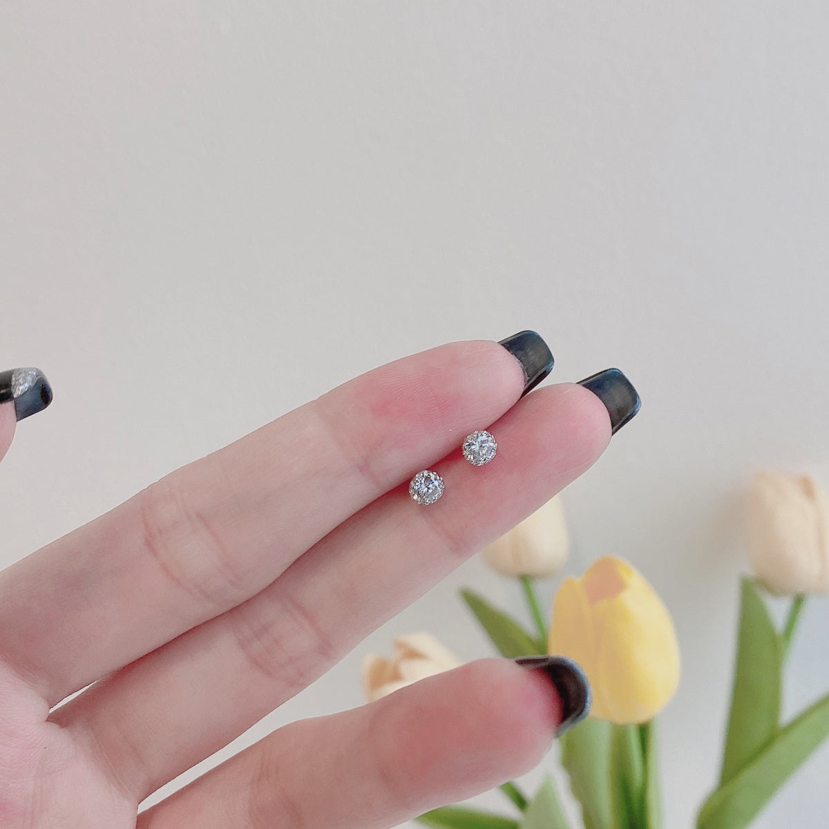 [Lumi Jewelry]Sparkling Colorful Round Shape Earrings