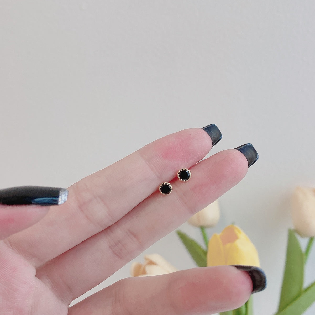 [Lumi Jewelry]Sparkling Colorful Round Shape Earrings