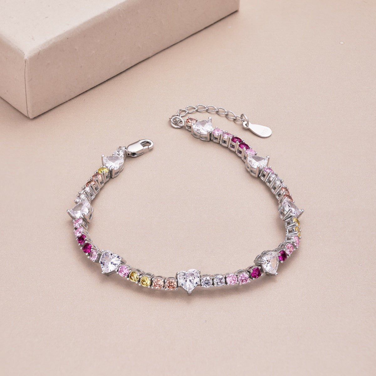[Lumi Jewelry]Romantic Heart Shape Round Cut Lover Bracelet