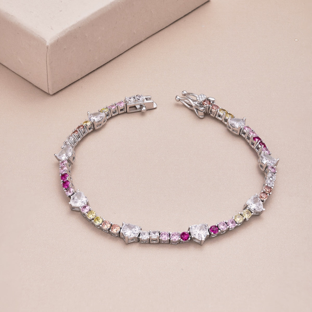 [Lumi Jewelry]Romantic Heart Shape Round Cut Lover Bracelet