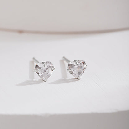 [Lumi Jewelry]Sparkling Heart Shaped Simple Earrings