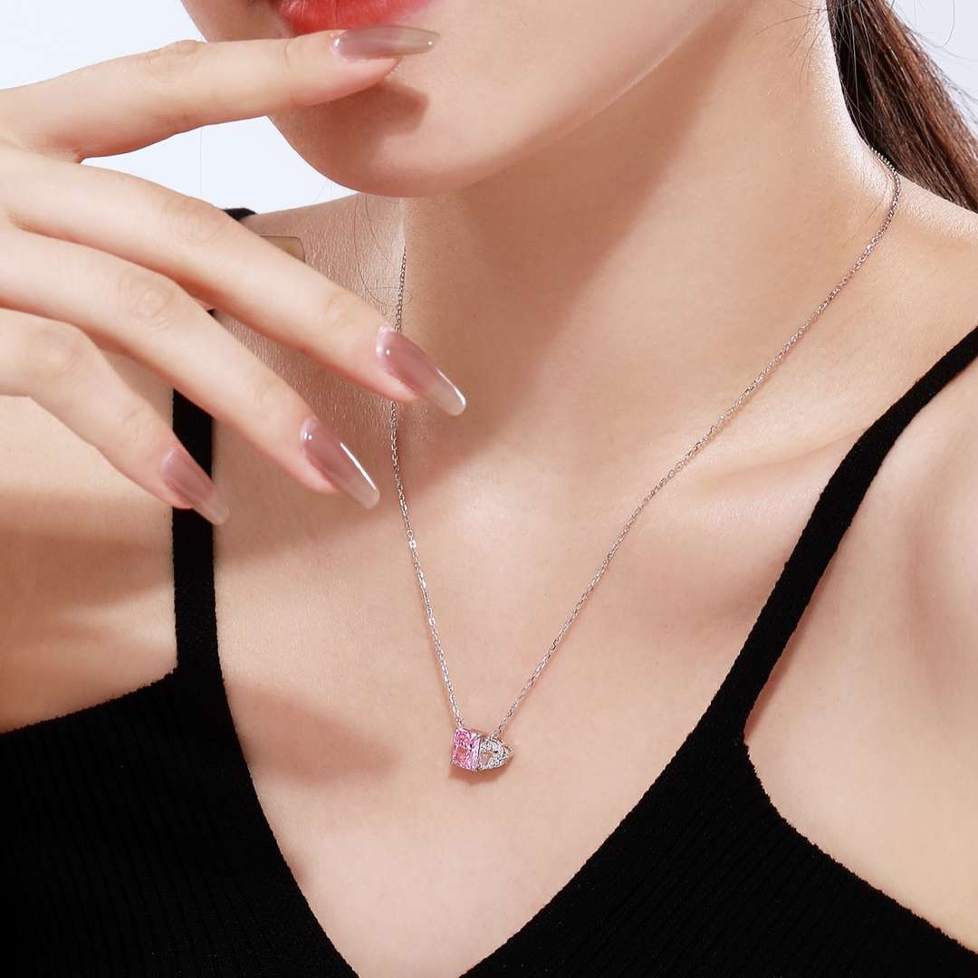 [Lumi Jewelry]Dazzling Square & Heart Shape Necklace
