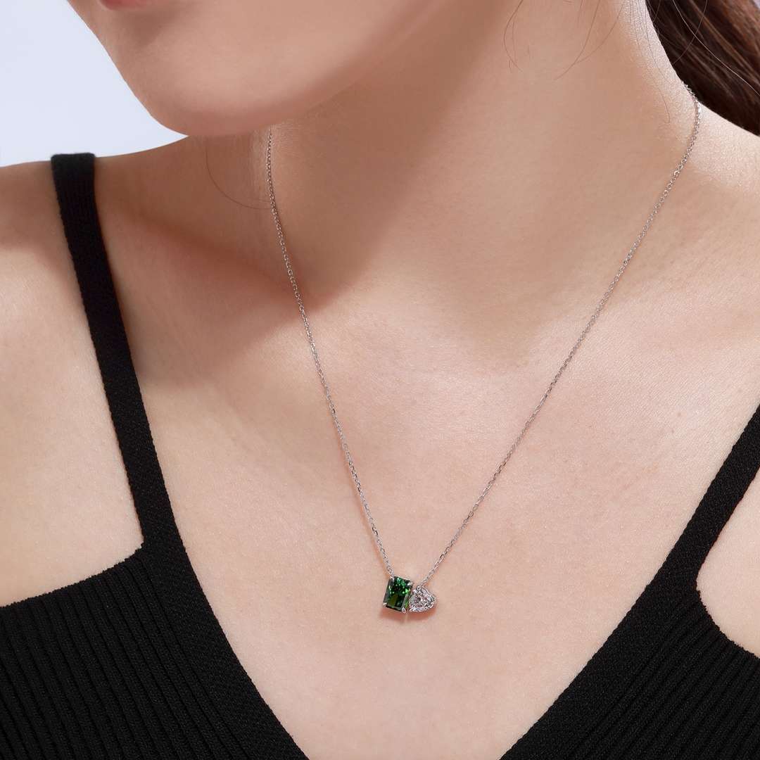 [Lumi Jewelry]Dazzling Square & Heart Shape Necklace