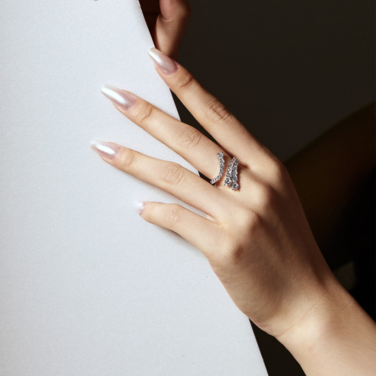 [Lumi Jewelry]Unique Vivid Snake Shape Daily Ring