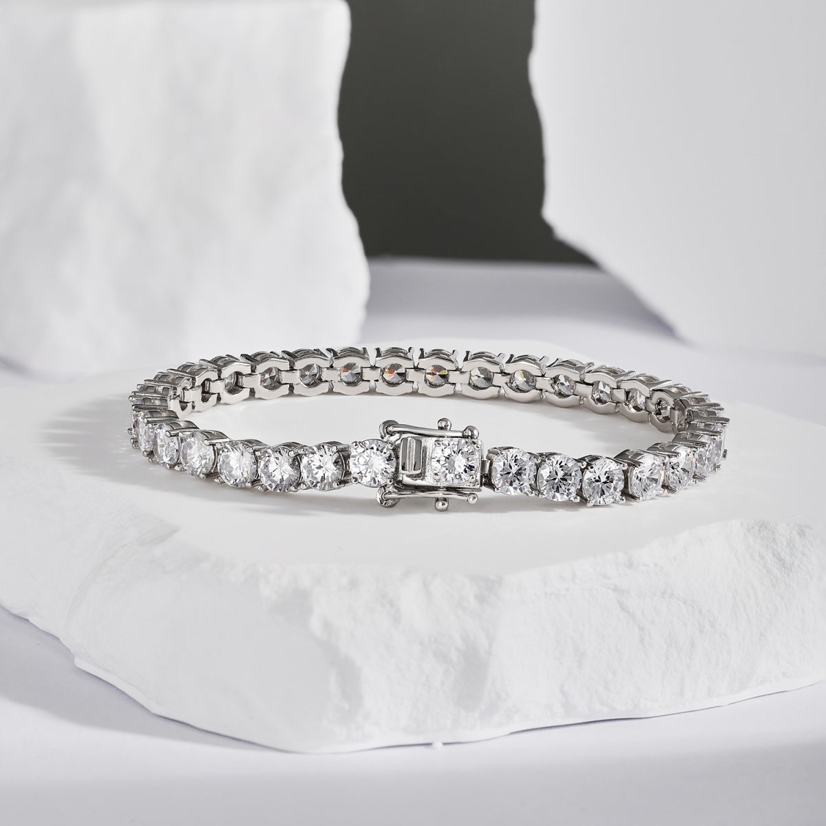 [Lumi Jewelry]Ornate Sparkling Round Cut Wedding Bracelet