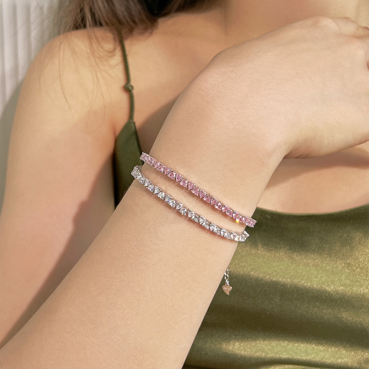 [Lumi Jewelry]Dazzling Romantic Heart Shape Lover Bracelet