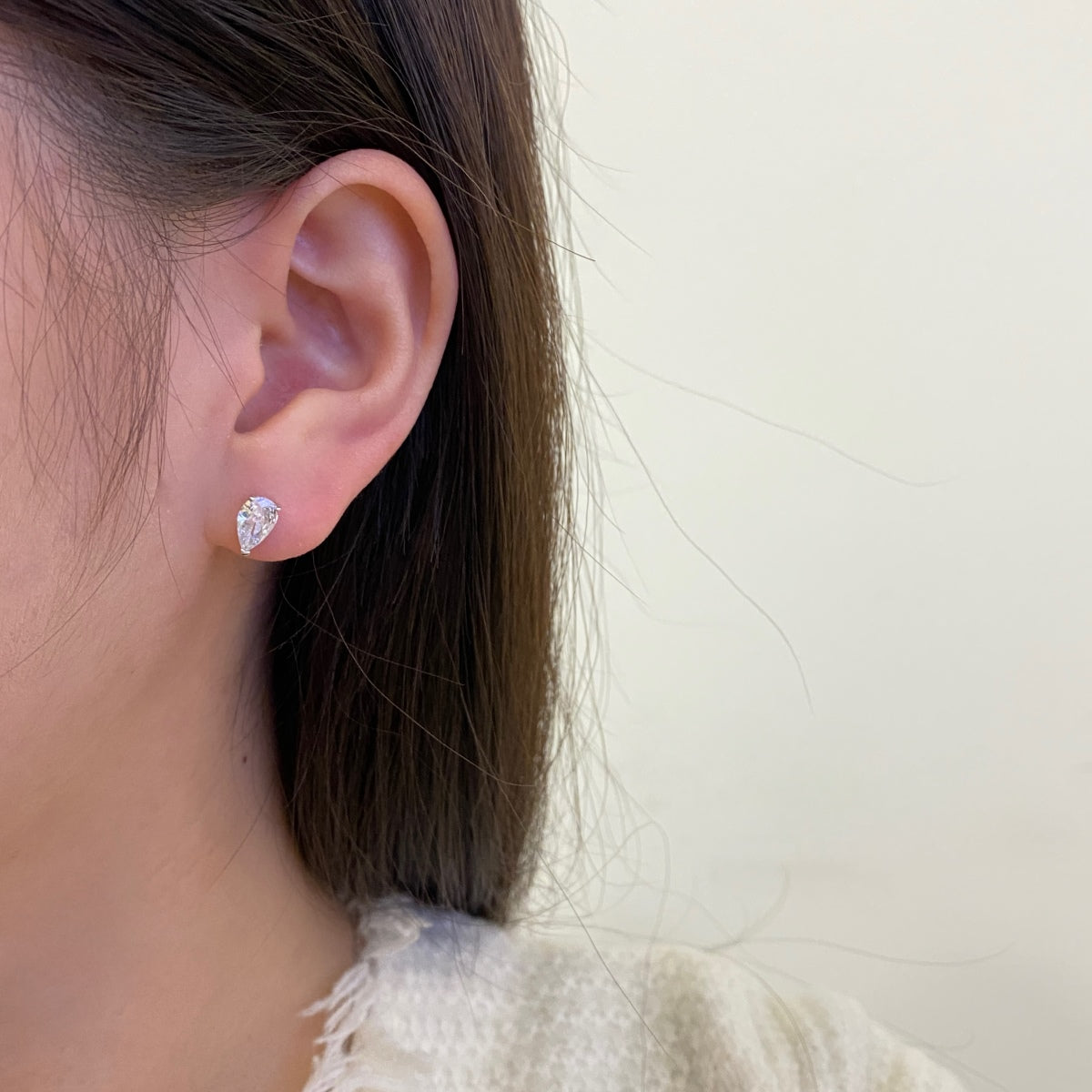 [Lumi Jewelry]Ornate Water Drop Shape Earrings