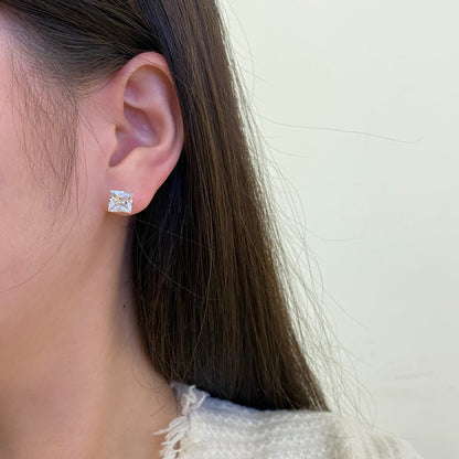 [Lumi Jewelry]Stylish Shiny Square Center Stone Stud Earrings