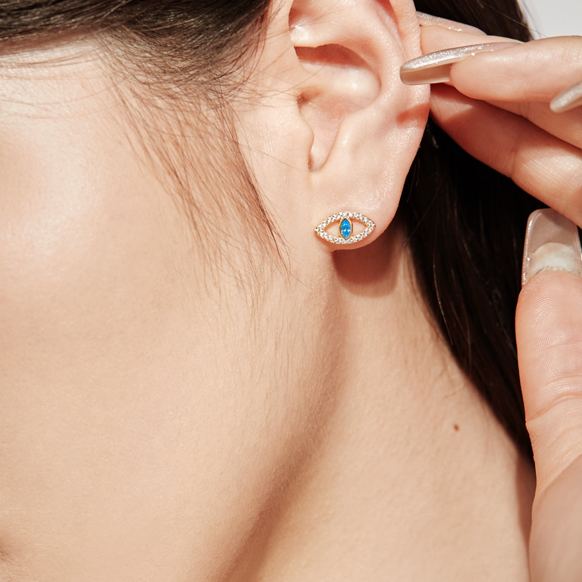 [Lumi Jewelry]Blue Devil Eyes Hollow Stud Earrings