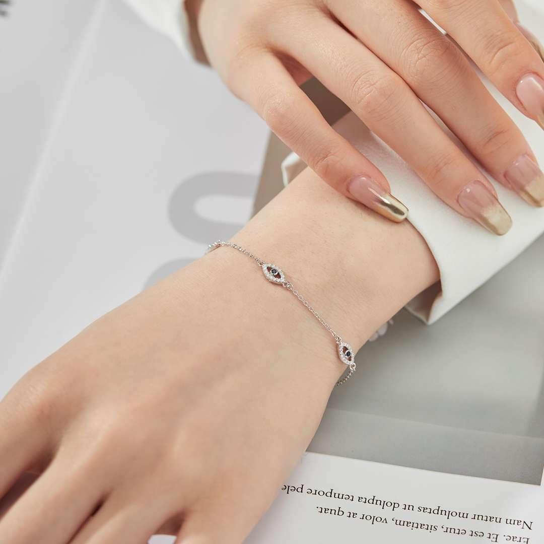 [Lumi Jewelry]Evil Eye Shape Pendent Necklace